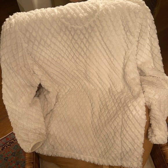 Simply Southern Chenille Quarter Zip. White. XL. Like new - worn twice. - Picture 4 of 4